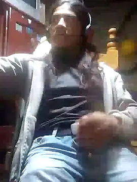 Snapshot of davidatration15 chatting on 23, 10, 2025 davidatration15 online show from 23, 10, 2025