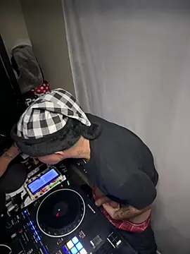 Snapshot of PeterGrandee chatting on 26, 12, 2024 PeterGrandee online show from 26, 12, 2024