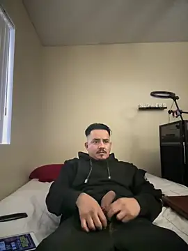 Snapshot of PeterGrandee chatting on 13, 2, 2025 PeterGrandee online show from 13, 2, 2025