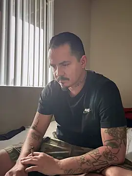 Snapshot of PeterGrandee chatting on 27, 2, 2025 PeterGrandee online show from 27, 2, 2025