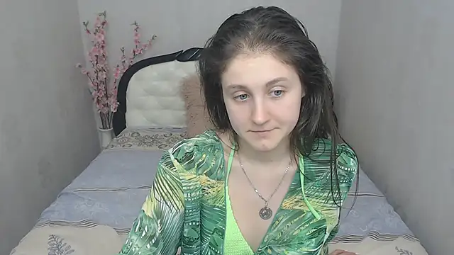 Holliy Cooper online show from 12, 3, 2025