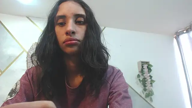 Snapshot of RoxanaCyrano_ chatting on 17, 2, 2025 RoxanaCyrano  online show from 17, 2, 2025