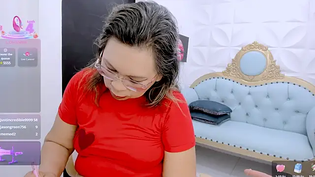 dianamilf online show from 17, 3, 2025