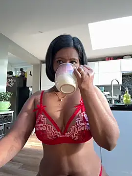 RoseMelanie online show from 26, 4, 2026