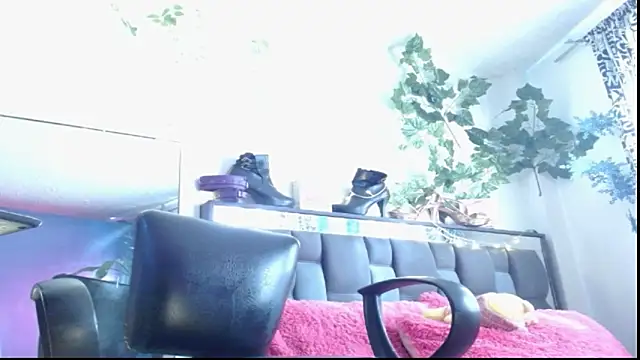 Snapshot of DULCE_ZOE chatting on 12, 3, 2025 DULCE ZOE online show from 12, 3, 2025