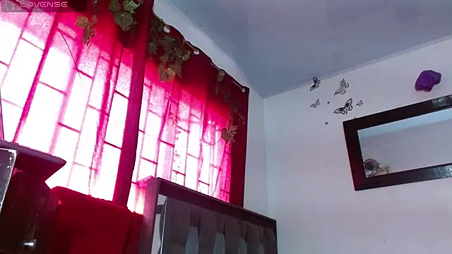 Snapshot of DULCE_ZOE chatting on 1, 4, 2026 DULCE ZOE online show from 1, 4, 2026