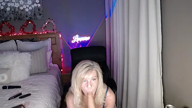 Lenaxox online show from 23, 1, 2025