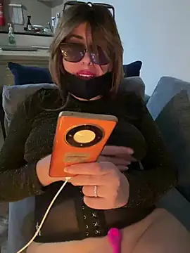 Rasha99 online show from 5, 3, 2025