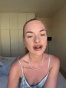 ElenaRebelle online show from 20, 7, 2026