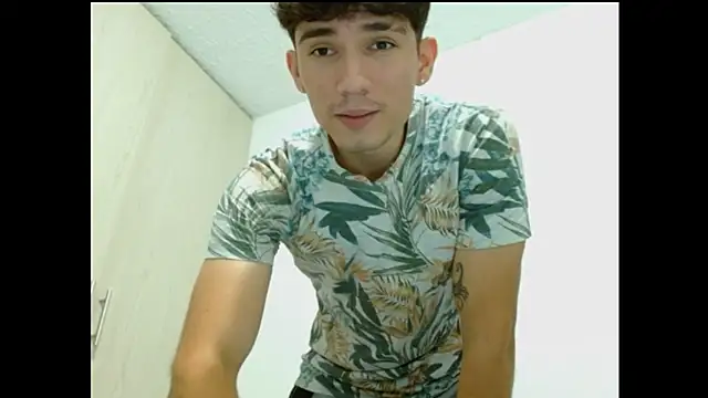 Snapshot of ChicoMaloFfF chatting on 24, 9, 2025 ChicoMaloFfF online show from 24, 9, 2025