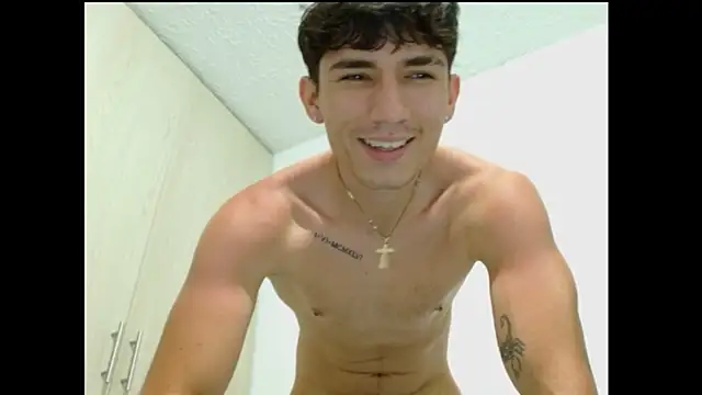 Snapshot of ChicoMaloFfF chatting on 7, 10, 2025 ChicoMaloFfF online show from 7, 10, 2025