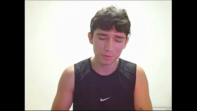 Snapshot of ChicoMaloFfF chatting on 8, 3, 2026 ChicoMaloFfF online show from 8, 3, 2026