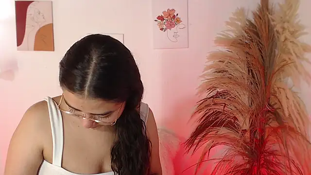  Kim  M online show from 13, 9, 2025