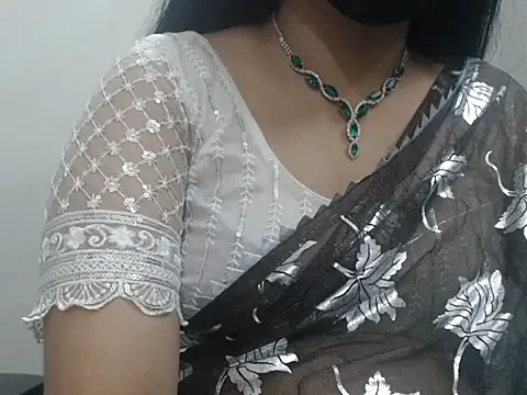Lovely Siri 23 online show from 9, 5, 2026
