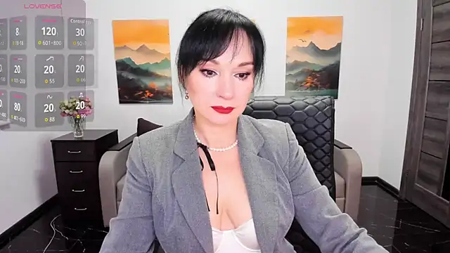 Sofia Ford online show from 9, 10, 2025