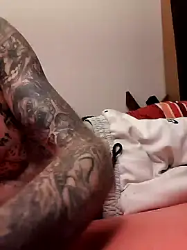 PIercingBoy38 online show from 8, 1, 2025