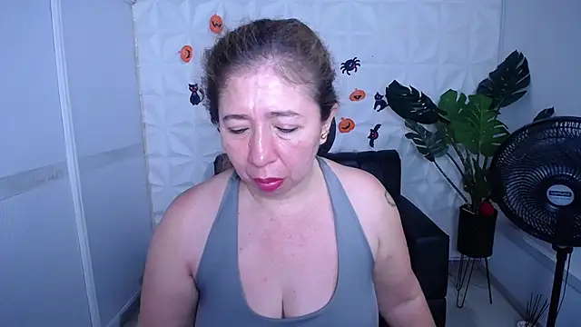 Valentinaa mature online show from 12, 10, 2025