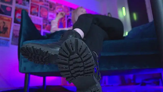 ReiYosimoto online show from 6, 1, 2025