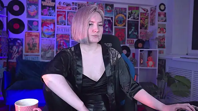 ReiYosimoto online show from 6, 3, 2025