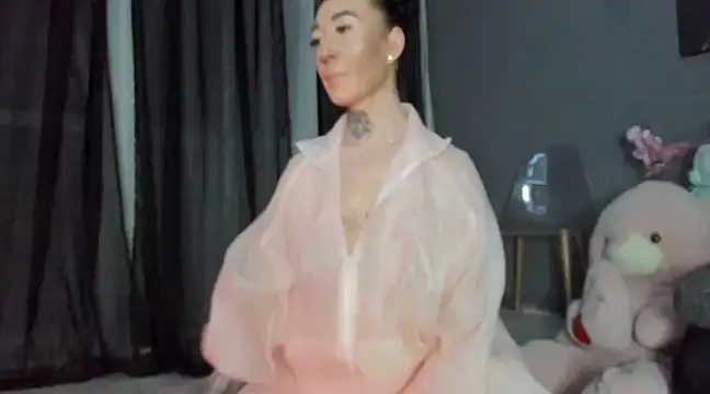 Rayanablackandwhite online show from 11, 3, 2025