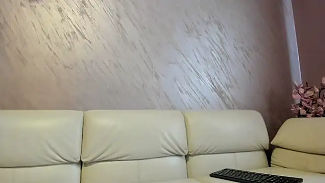 Rayanablackandwhite online show from 2, 3, 2026