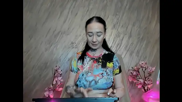 Rayanablackandwhite online show from 30, 6, 2026