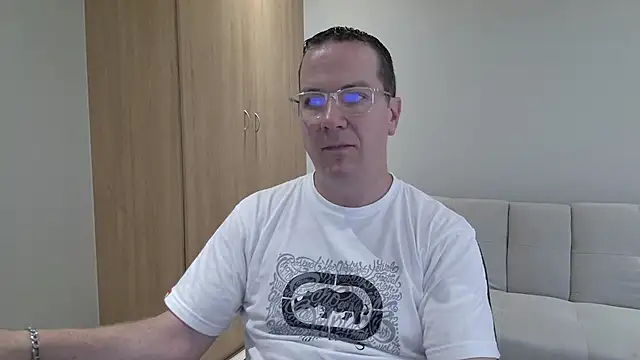 BrettJ81 online show from 30, 11, 2025