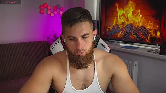 Snapshot of Sweeet__boy chatting on 4, 8, 2026 Sweeet boy online show from 4, 8, 2026