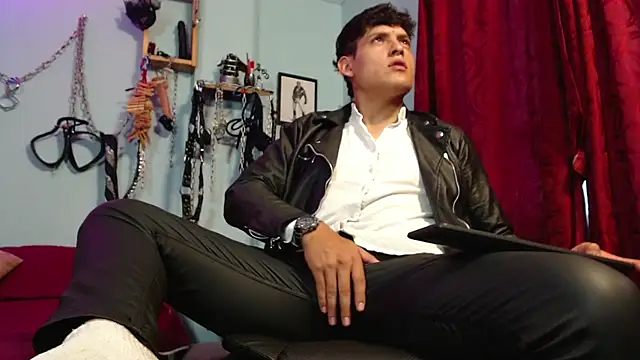 dom2travelersss online show from 21, 11, 2025