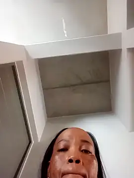 Snapshot of BabySweetDee chatting on 4, 2, 2025 BabySweetDee online show from 4, 2, 2025