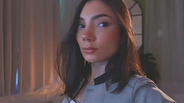 AmyArmstrong online show from 28, 11, 2025