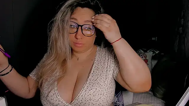 CumOnMy Tits online show from 26, 4, 2026