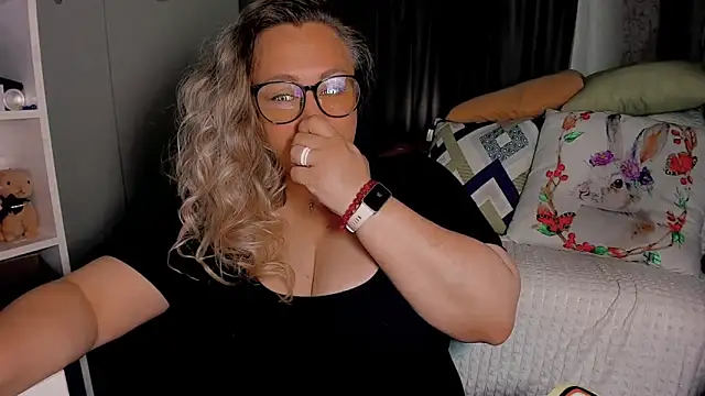 CumOnMy Tits online show from 27, 6, 2026