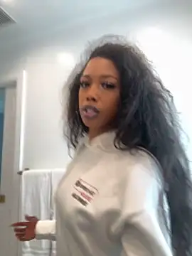 mismialove online show from 1, 5, 2026