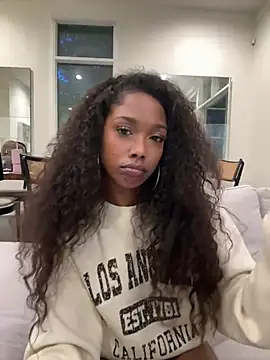 mismialove online show from 13, 6, 2026