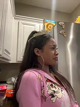 mismialove online show from 24, 6, 2026