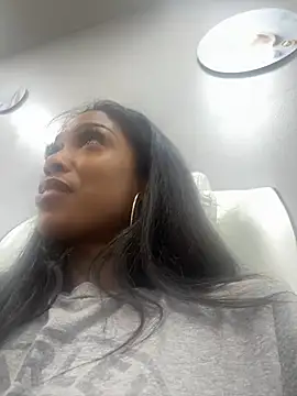 mismialove online show from 25, 7, 2026